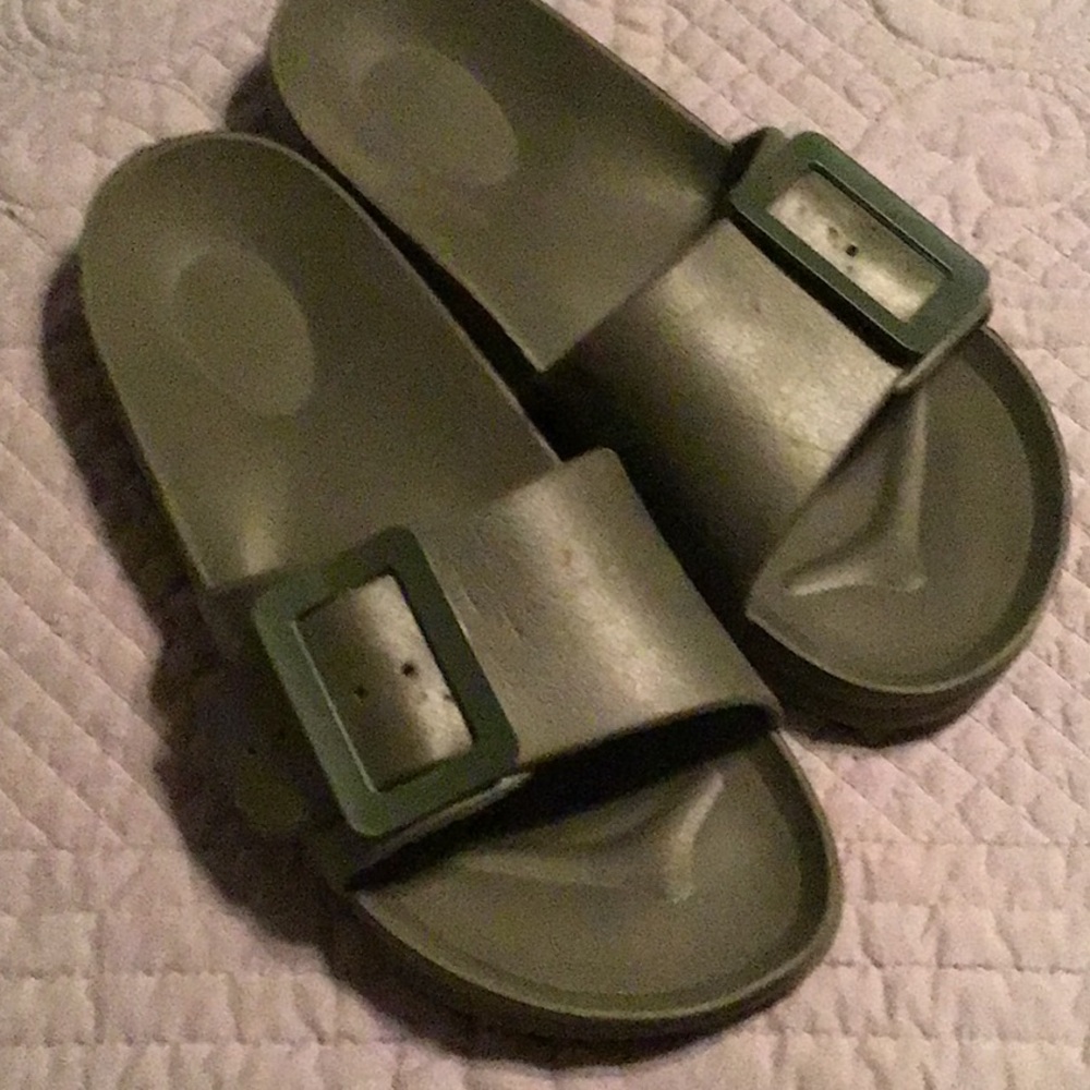 Green rubber Slide Sandals with Buckle.